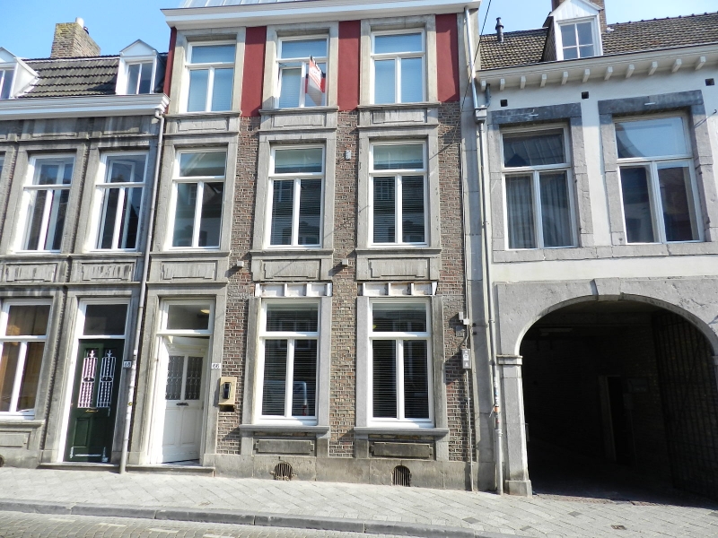 Studio, Brusselsestraat The portal for